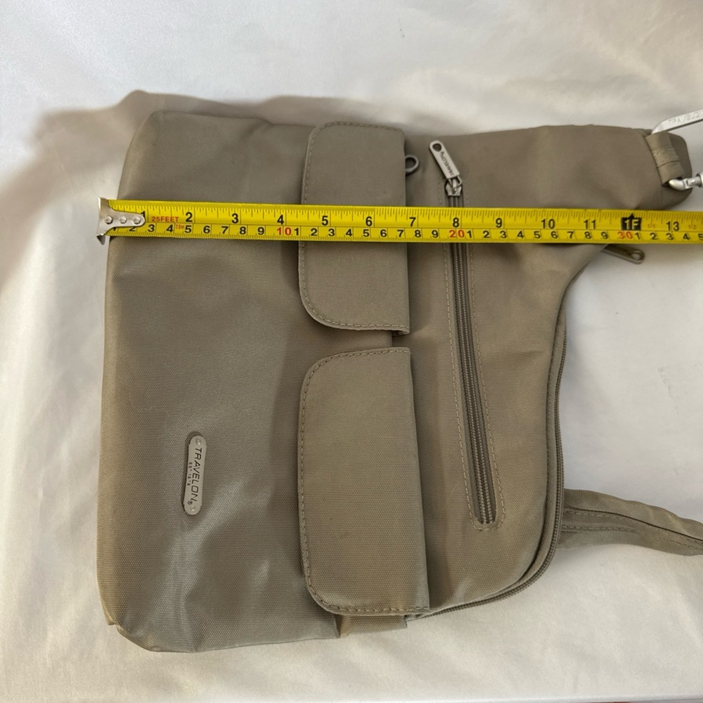 TRAVELON Anti Theft Classic Crossbody Bag In Nutmeg Rock With Adjustable Strap - Picture 11 of 11